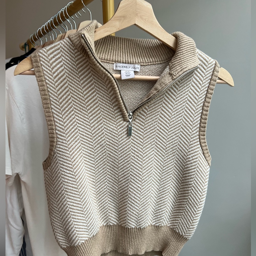 Cropped Vest